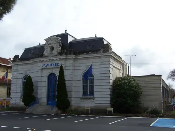 Monte Escalier Mobilité Installateur monte escalier Le Porge