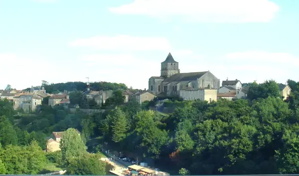 Monte Escalier Mobilité Installateur monte escalier Lusignan