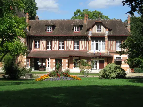 Monte Escalier Mobilité Installateur monte escalier Saint-Hilaire-Saint-Mesmin
